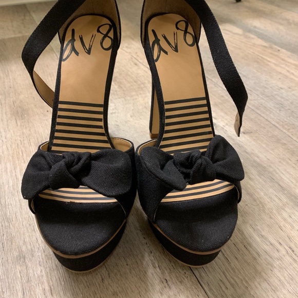 DV by Dolce Vita Shoes - Sandal